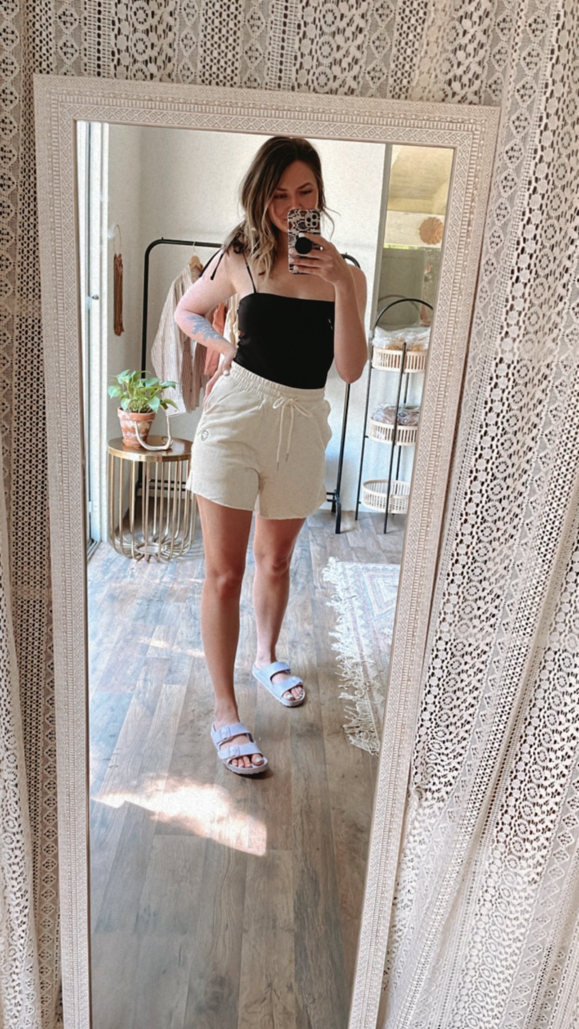 smiley shorts - cream