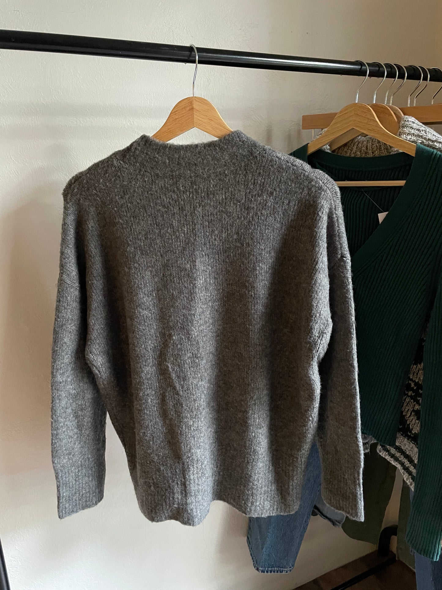 grey knit sweater