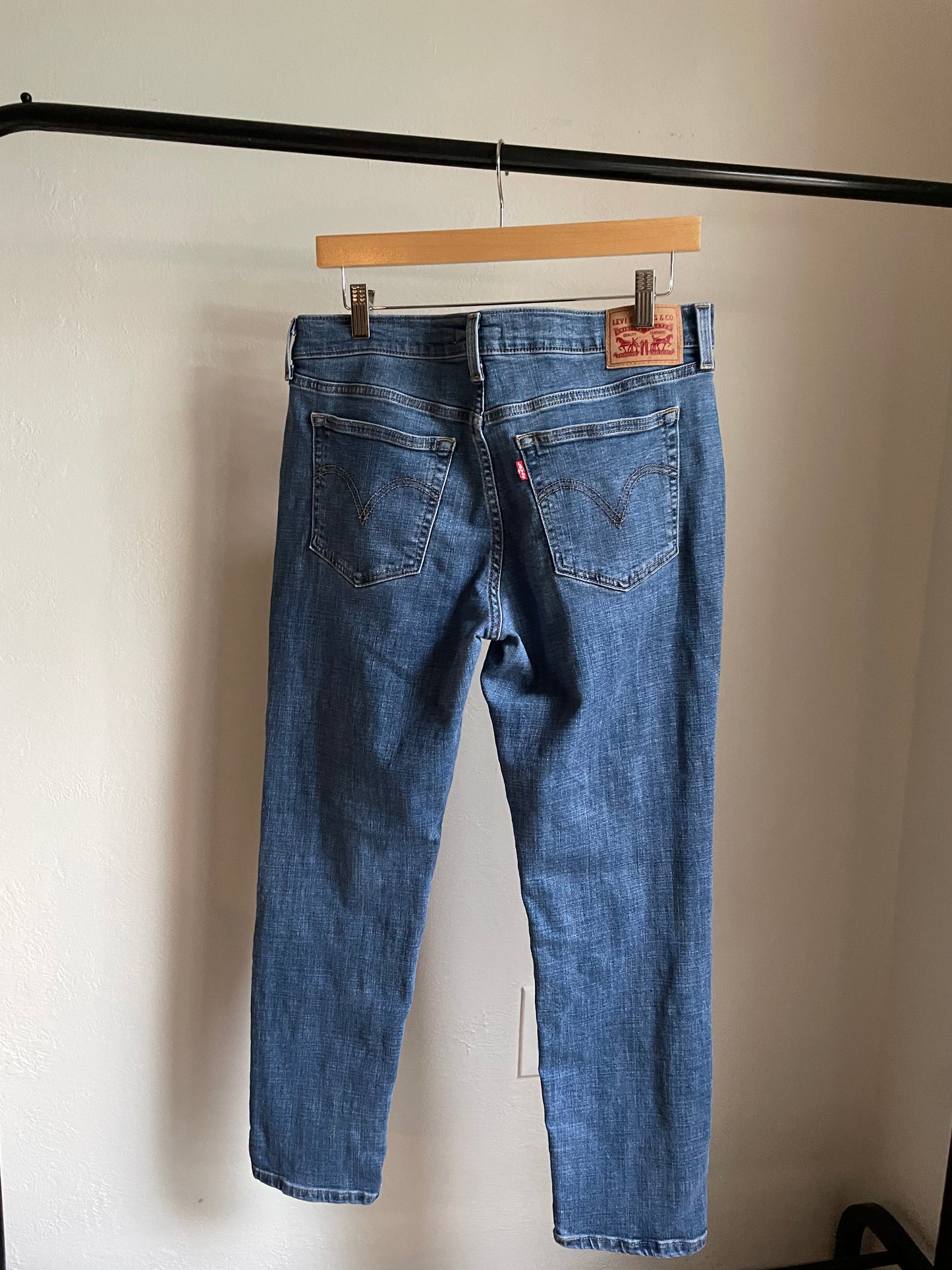 Levi's boyfriend jeans