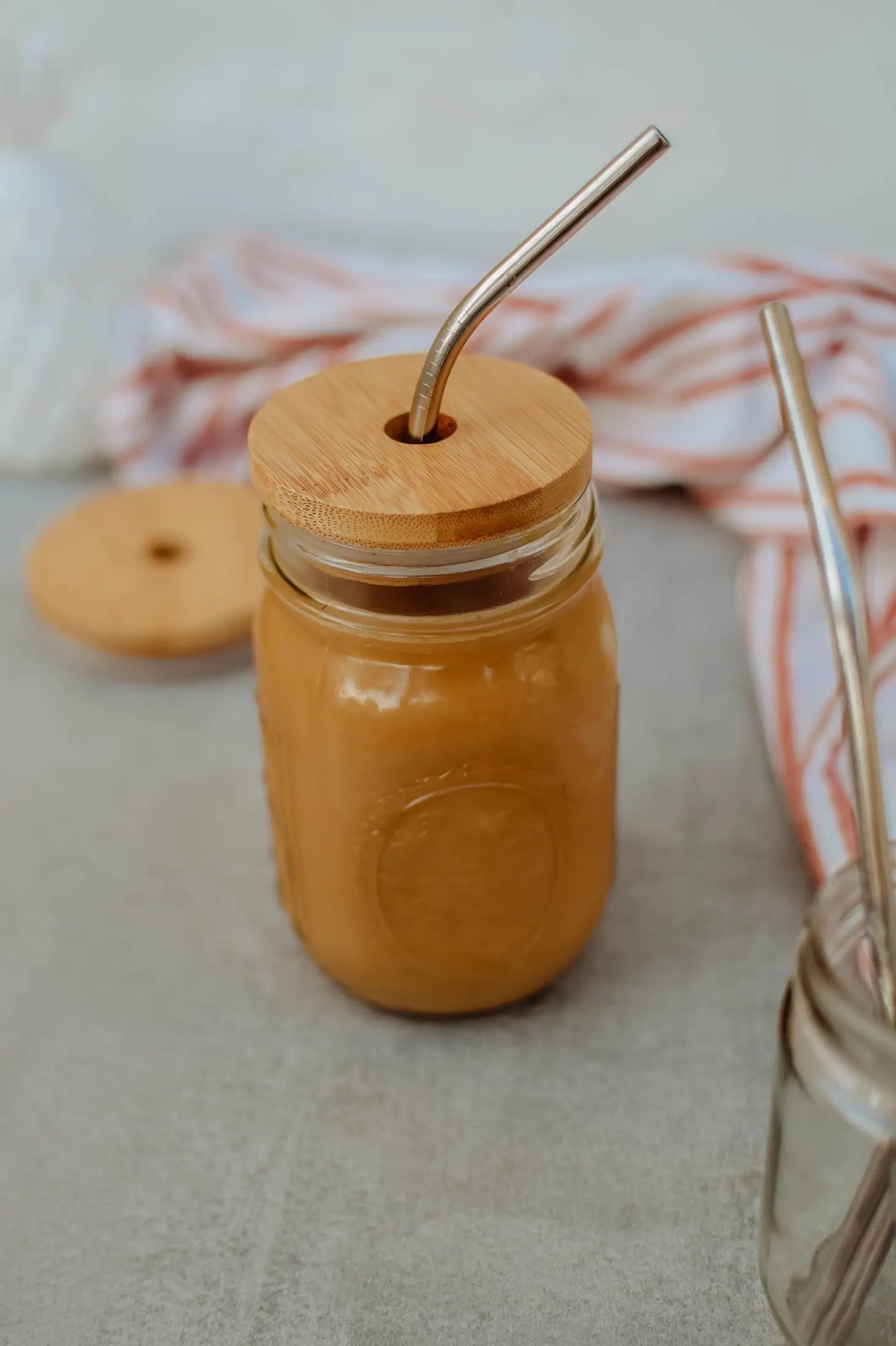 bamboo jar lid with straw hole - regular mouth